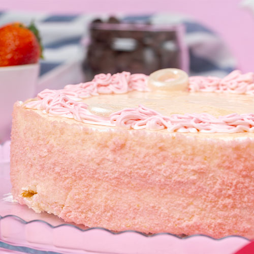 strawberry-sponge-cake-slice